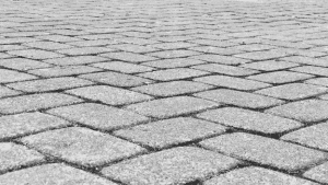 Read more about the article 5 Things You Should Know Before Hiring the Right Paving Company