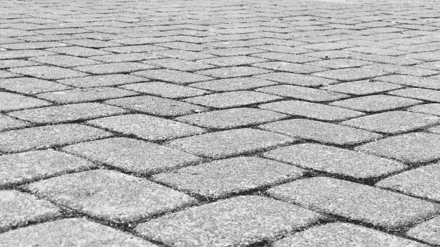 You are currently viewing 5 Things You Should Know Before Hiring the Right Paving Company