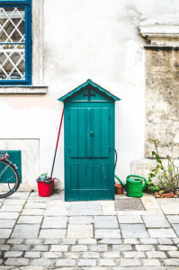 Read more about the article Signs That You Need New Pavers